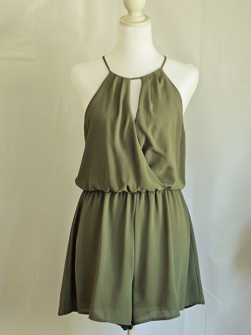 LUSH Olive Green Halter Romper Size S Mock Wrap Keyhole Pleated Jumpsuit - Picture 2 of 14